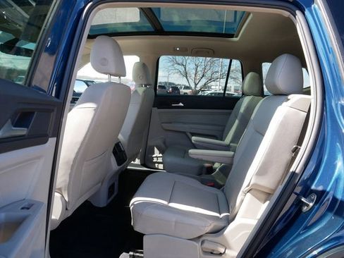 Certified 2022 Volkswagen Atlas SE w/ Panoramic Sunroof Package image 17