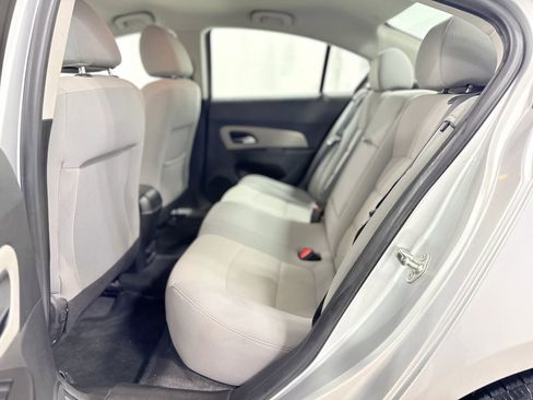 Used 2013 Chevrolet Cruze LT image 30