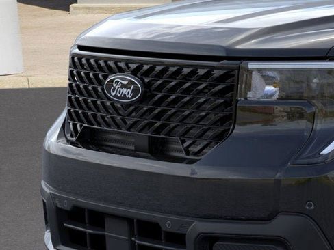 New 2025 Ford Maverick Lariat w/ Black Appearance Package image 18