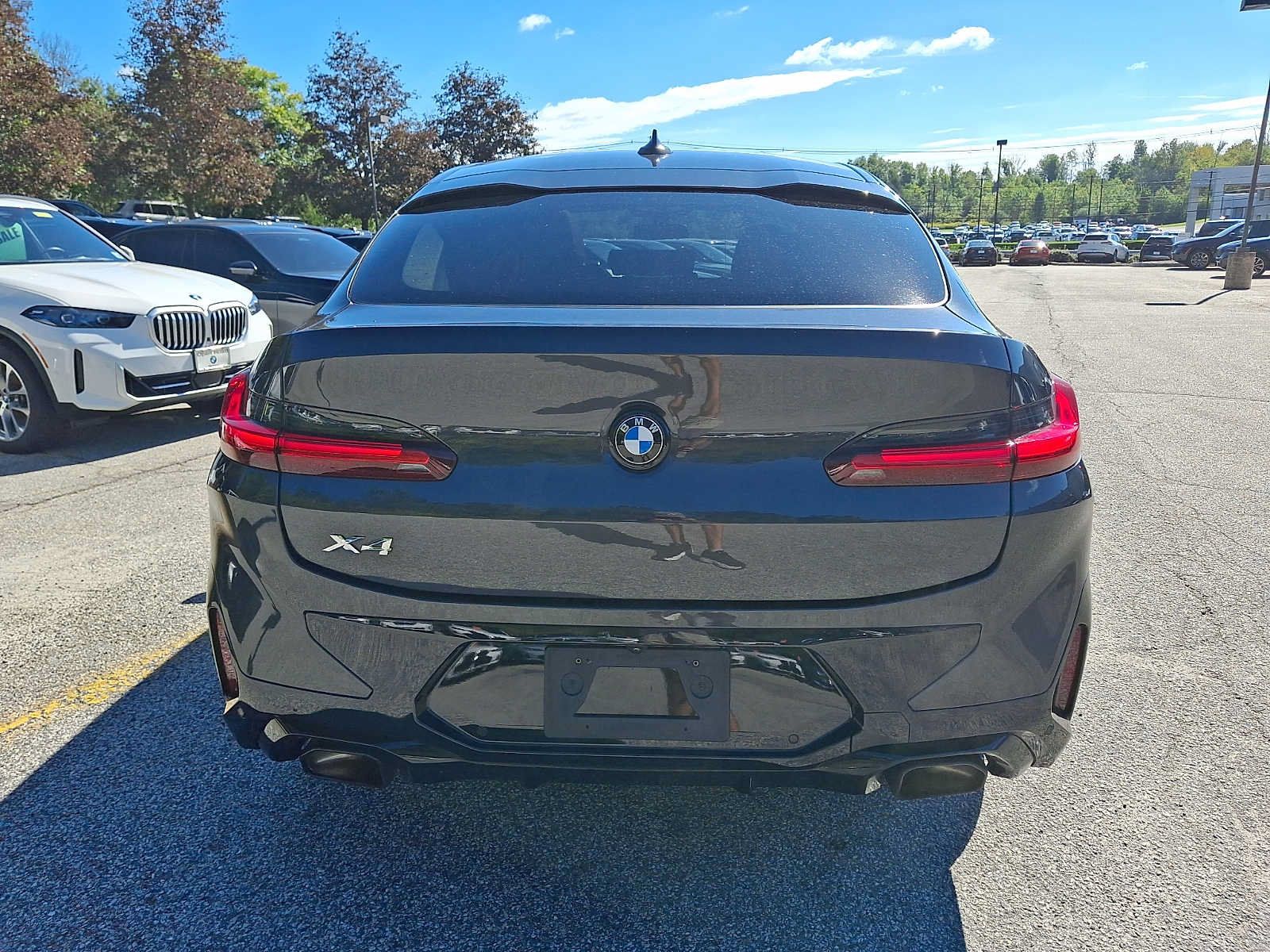 Used 2024 BMW X4 xDrive30i w/ Premium Package AWD/4WD image 5