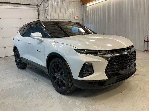 Used 2022 Chevrolet Blazer RS w/ Enhanced Convenience Package image 3