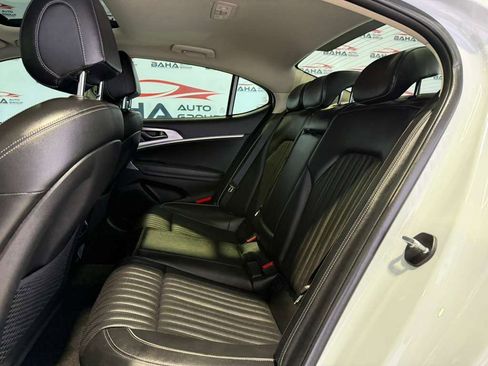 Used 2022 Genesis G70 2.0T w/ Prestige Package AWD/4WD image 38
