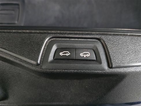 Used 2023 BMW X5 xDrive45e w/ M Sport Package image 16