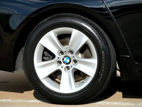 Used 2012 BMW 528i Sedan RWD image 31