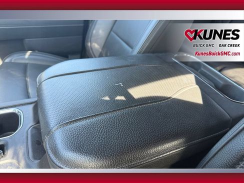 Used 2024 GMC Sierra 1500 Denali w/ Technology Package AWD/4WD image 32