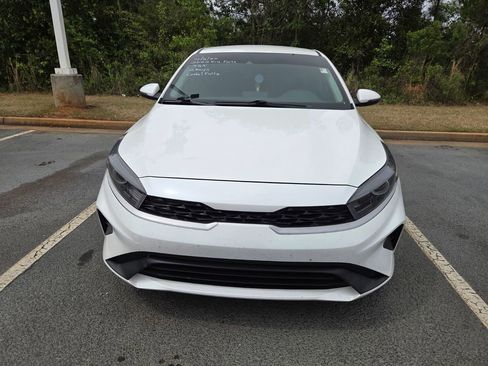 Used 2022 Kia Forte LXS w/ LXS Technology Package image 2