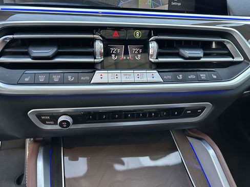 Used 2023 BMW X6 xDrive40i w/ M Sport Package image 30