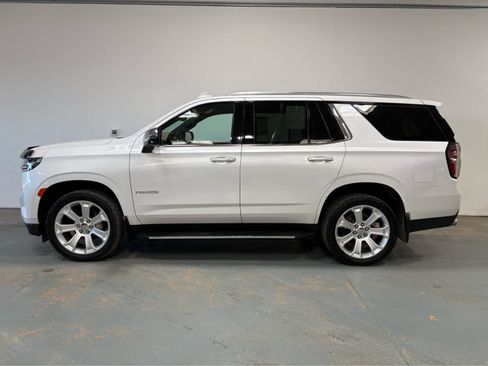 Used 2021 Chevrolet Tahoe Premier w/ Premium Package AWD/4WD image 2