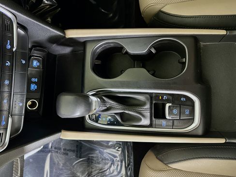 Used 2019 Hyundai Santa Fe Limited image 22