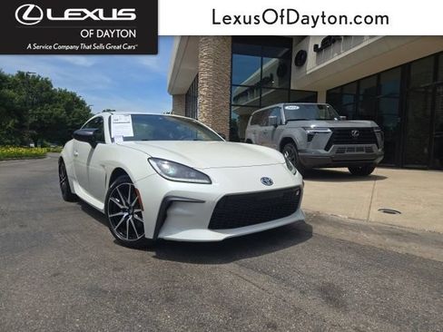 Used 2024 Toyota GR86 RWD image 1