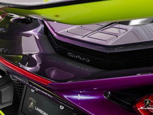 Used 2020 Lamborghini Sian Coupe image 33