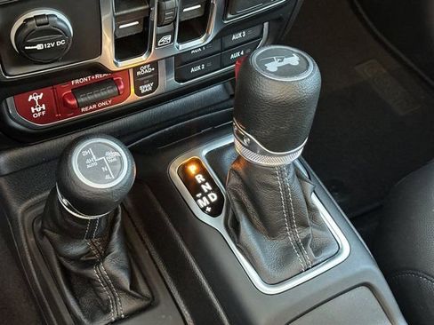 Certified 2025 Jeep Wrangler Unlimited Rubicon 4xe w/ Safety Group image 29