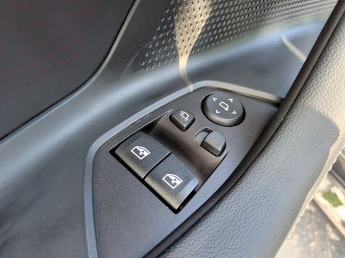 Certified 2025 BMW 230i Coupe RWD image 29