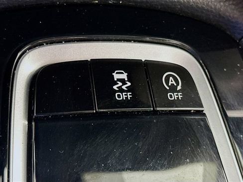Used 2024 Toyota Corolla Cross LE FWD image 20