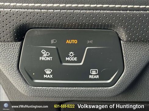 Certified 2025 Volkswagen Atlas SE image 19