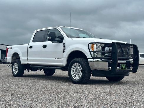 Used 2017 Ford F250 XLT image 14