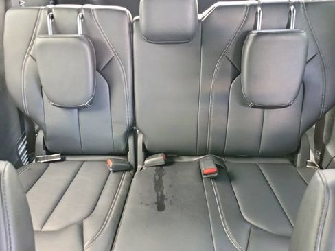 Used 2026 Chrysler Pacifica Select FWD image 9