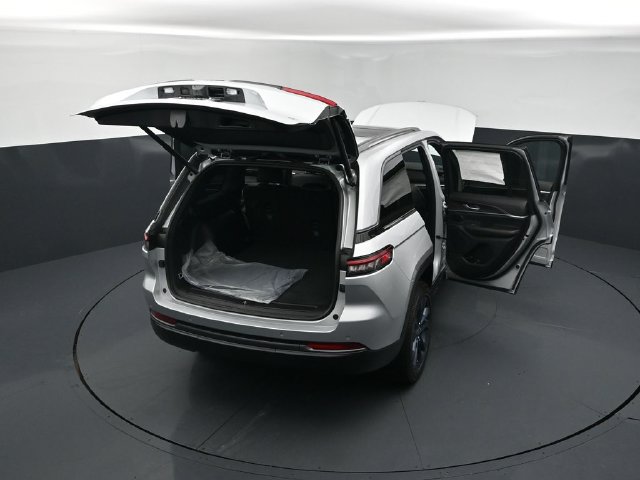 New 2026 Jeep Grand Cherokee Limited AWD/4WD image 29