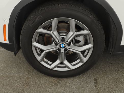 Used 2024 BMW X3 sDrive30i w/ Convenience Package RWD image 7