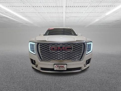 Used 2024 GMC Yukon XL Denali image 3