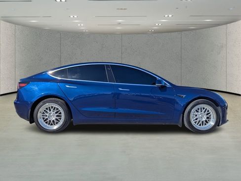 Used 2020 Tesla Model 3 Long Range image 2