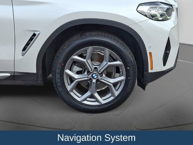 Used 2024 BMW X4 xDrive30i w/ Parking Assistance Package AWD/4WD image 10