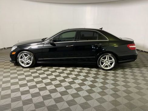 Used 2011 Mercedes-Benz E 550 4MATIC Sedan image 13