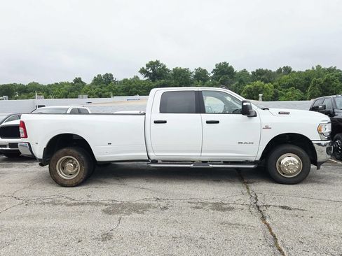 Used 2024 RAM 3500 Big Horn AWD/4WD image 2