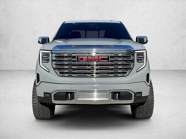 Used 2025 GMC Sierra 1500 Denali AWD/4WD image 2