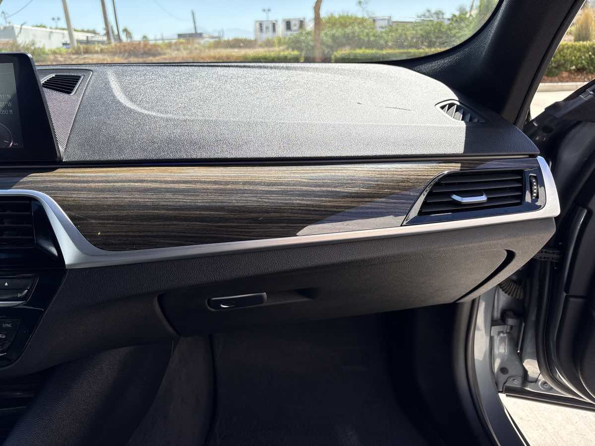 Used 2019 BMW 530i w/ Convenience Package RWD image 18
