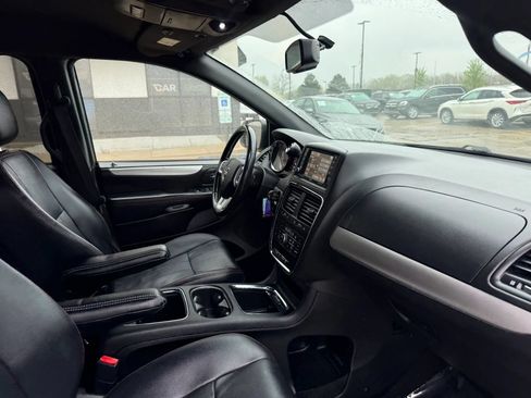 Used 2018 Dodge Grand Caravan GT FWD image 27