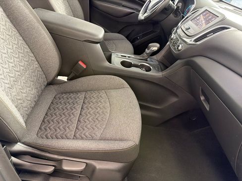 Used 2022 Chevrolet Equinox LT FWD image 22