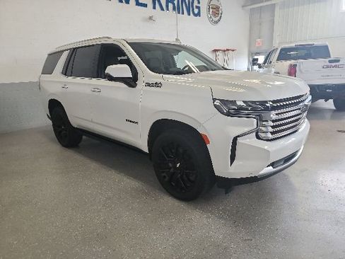 Used 2024 Chevrolet Tahoe High Country w/ Premium Package 2 AWD/4WD image 5
