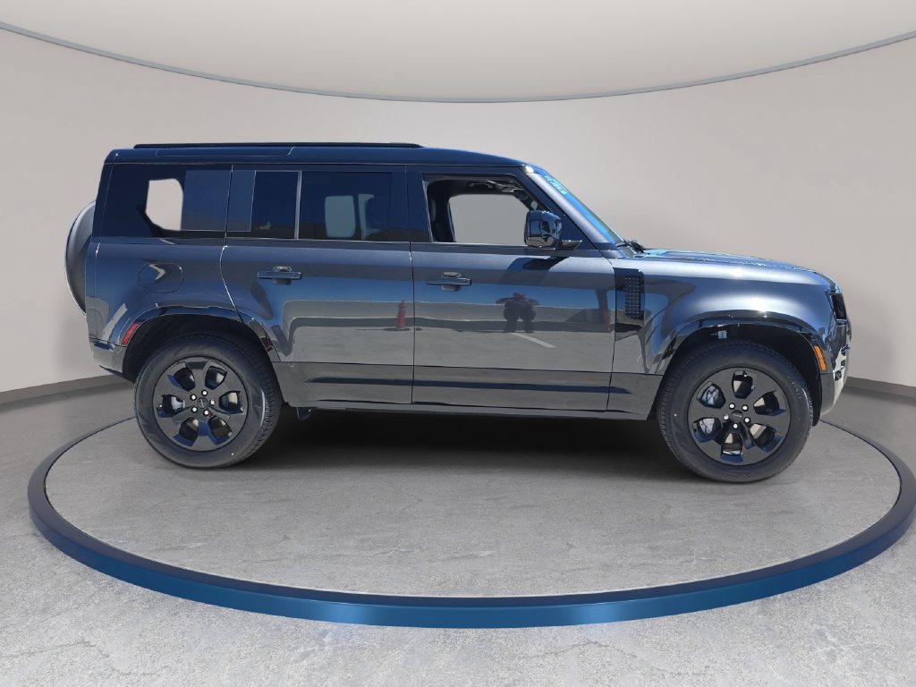 New 2026 Land Rover Defender 110 X-Dynamic SE AWD/4WD image 4