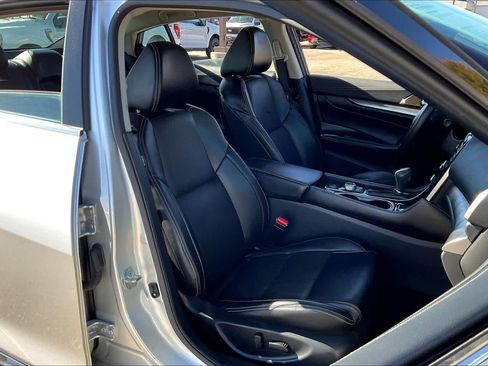 Used 2023 Nissan Maxima SV w/ Floor Mat Group image 8