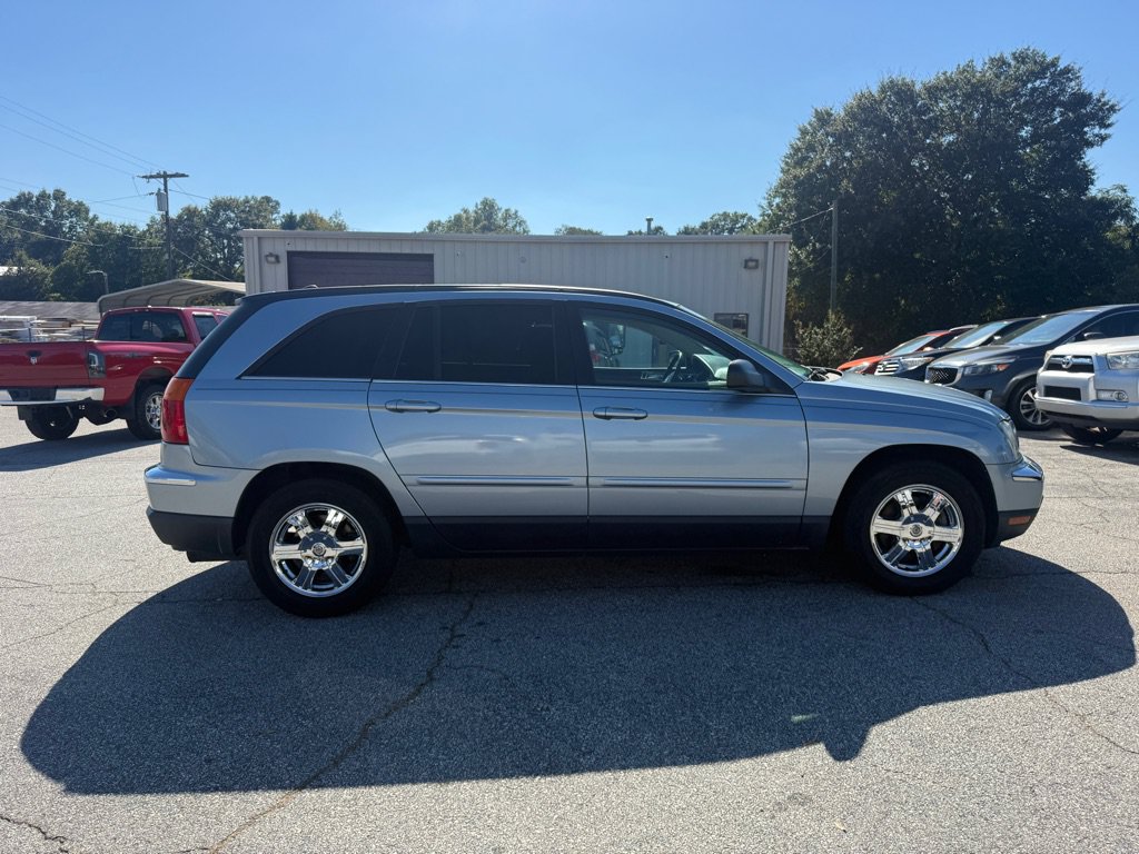 Used 2005 Chrysler Pacifica Touring FWD image 8
