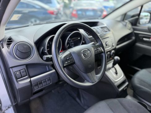 Used 2014 MAZDA MAZDA5 Sport image 11