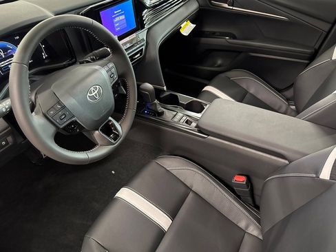 New 2026 Toyota Camry SE FWD image 10