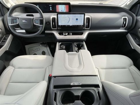 New 2025 Ford Expedition Max Active image 10