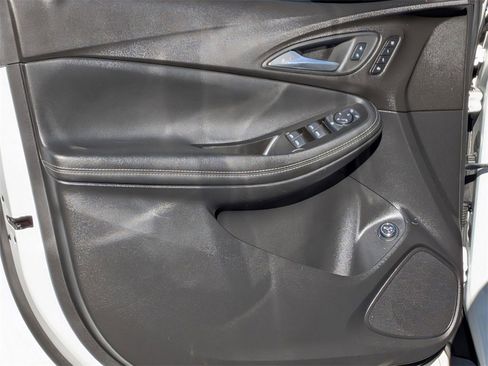 Used 2022 Buick Encore GX Essence w/ Advanced Technology Package image 14