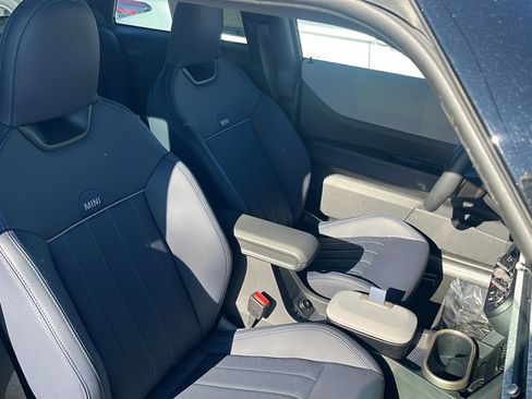 Used 2025 MINI Cooper S image 11