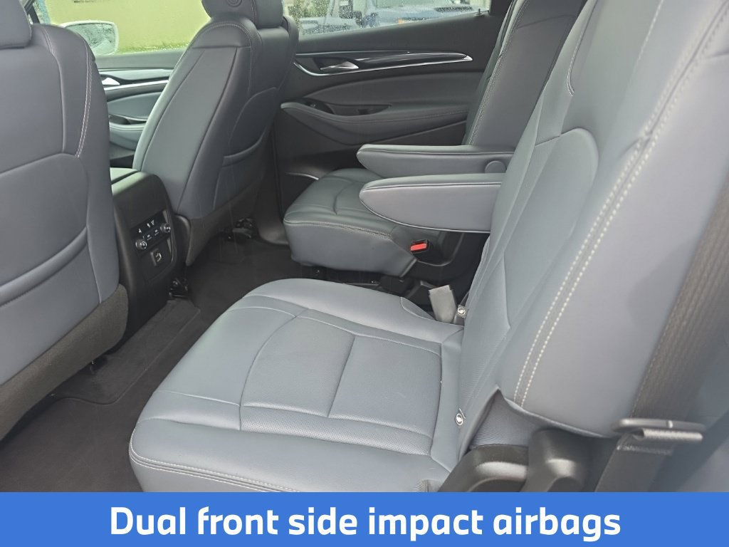 Used 2020 Buick Enclave Essence AWD/4WD image 25