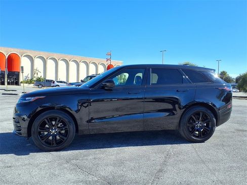 Used 2022 Land Rover Range Rover Velar R-Dynamic S image 4