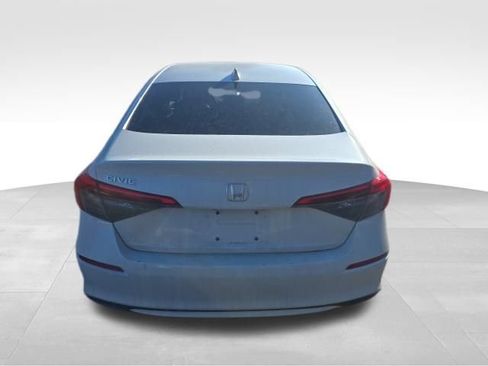 Used 2023 Honda Civic EX image 5