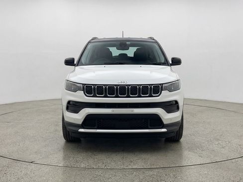 Used 2025 Jeep Compass Limited AWD/4WD image 2