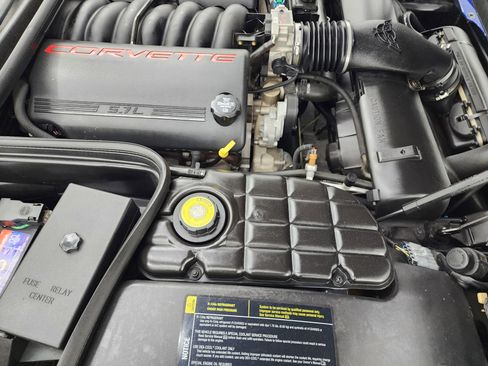 Used 2004 Chevrolet Corvette Convertible w/ Preferred Equipment Group image 19