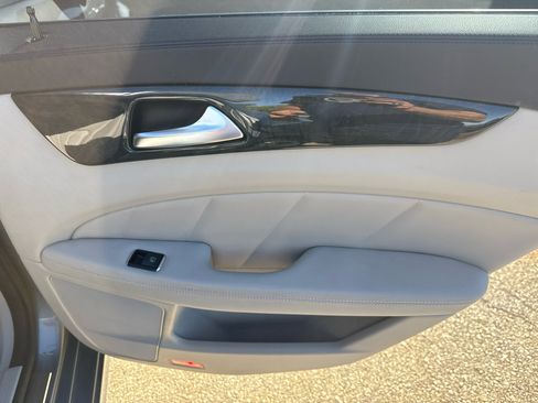Used 2014 Mercedes-Benz CLS 550 image 32