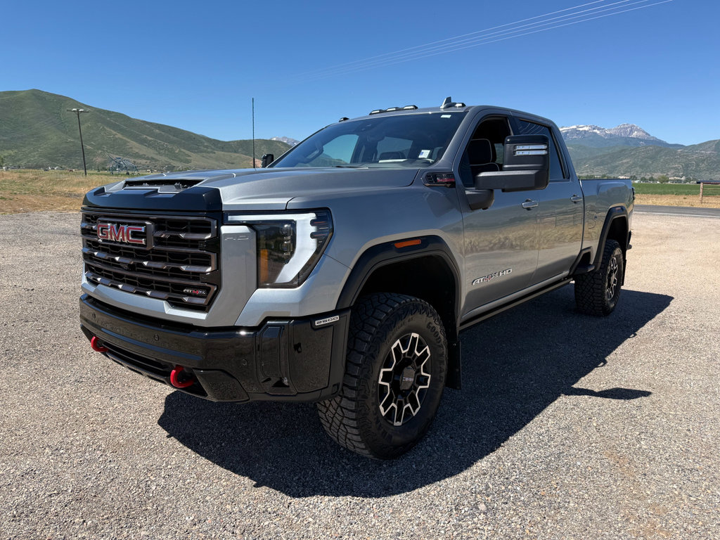 Used 2025 GMC Sierra 2500 AT4X AWD/4WD image 3