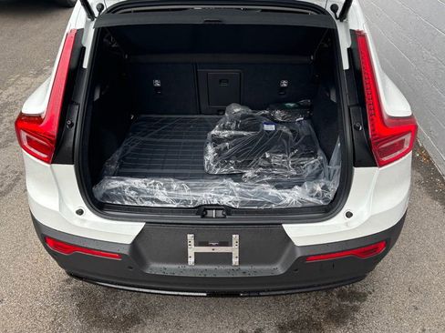New 2026 Volvo XC40 B5 Plus w/ Protection Package Premier image 16