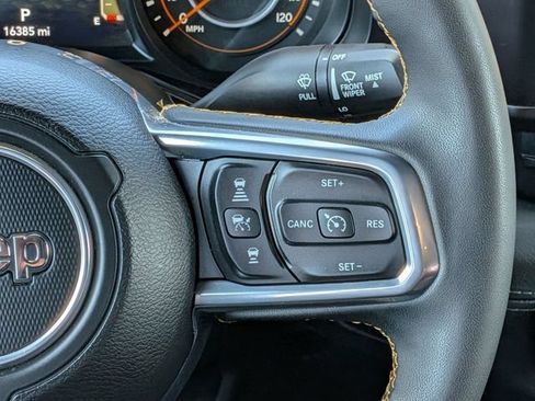 Certified 2024 Jeep Wrangler Unlimited Sahara w/ Technology Group AWD/4WD image 20